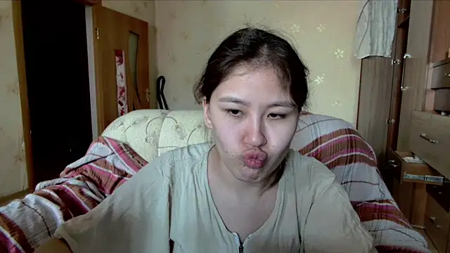 Riz girl online show from 04-04-26, 09:38