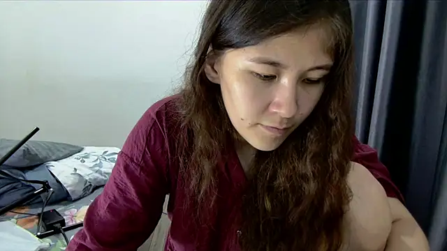 Riz girl online show from 06-19-26, 12:22