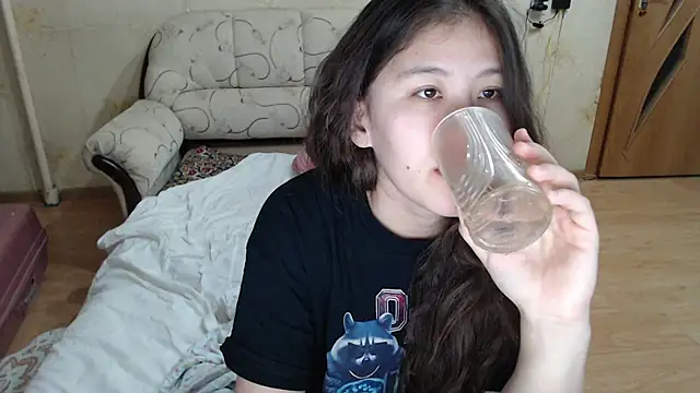 Riz girl online show from 03-17-26, 06:44