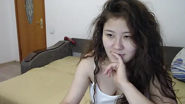 Snapshot of Riz_girl chatting on 09-24-25, 12:22 Riz girl online show from 09-24-25, 12:22