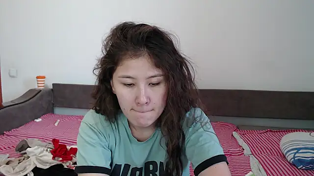 Snapshot of Riz_girl chatting on 09-19-25, 11:47 Riz girl online show from 09-19-25, 11:47