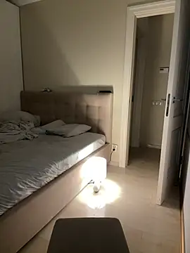 remirann  online show from 12-10-24, 03:33