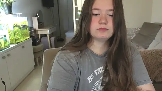 remirann  online show from 11-02-25, 05:23