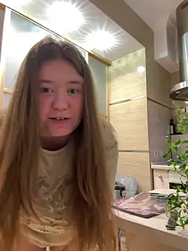 remirann  online show from 01-10-25, 02:23