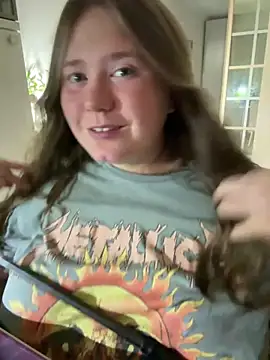 remirann  online show from 09-10-25, 06:18