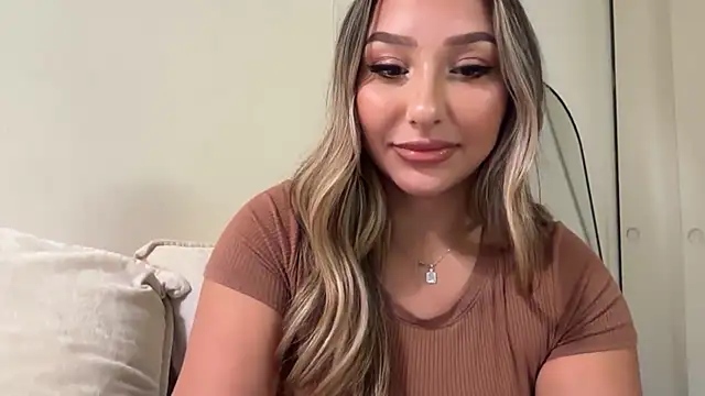 Snapshot of lustfulsmiles chatting on 09-09-25, 01:09 lustfulsmiles online show from 09-09-25, 01:09