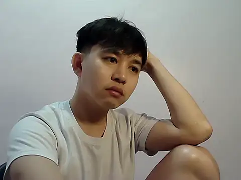 Snapshot of alfonsoasiancutie chatting on 10-25-25, 12:17 alfonsoasiancutie online show from 10-25-25, 12:17