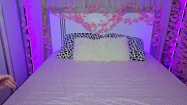 LilyStarlight online show from 04-23-26, 04:19