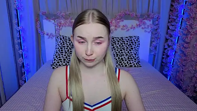 LilyStarlight online show from 04-11-26, 07:45