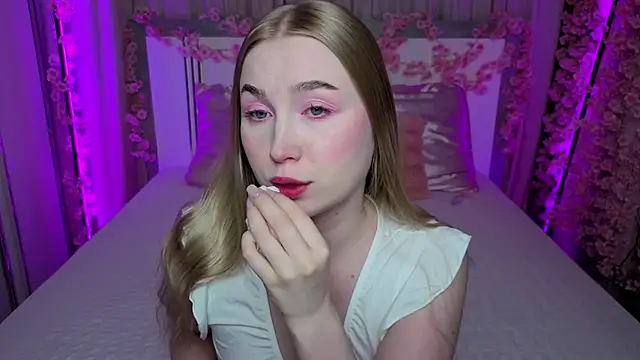 LilyStarlight online show from 06-07-26, 03:45
