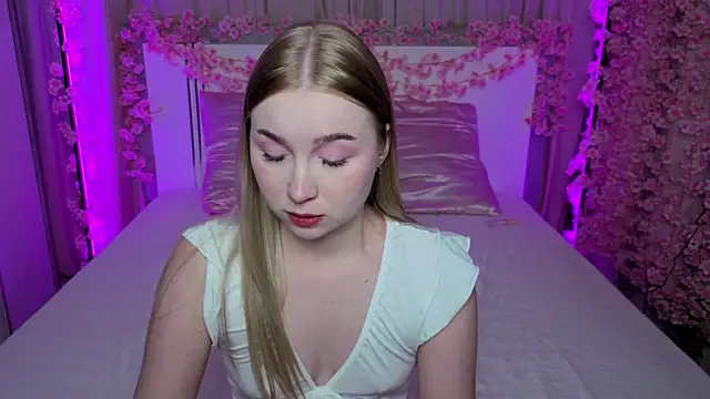 LilyStarlight online show from 06-25-26, 03:15