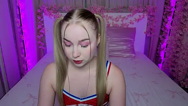 LilyStarlight online show from 06-29-26, 03:46