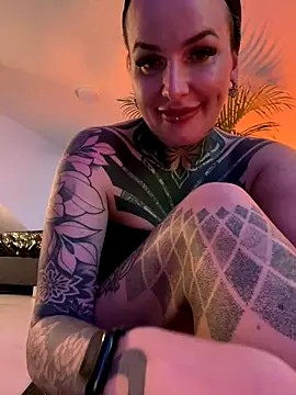 Snapshot of InkedBiitch chatting on 12-07-24, 06:05 InkedBiitch online show from 12-07-24, 06:05