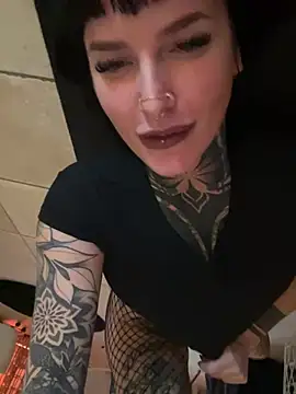 Snapshot of InkedBiitch chatting on 03-15-25, 10:22 InkedBiitch online show from 03-15-25, 10:22