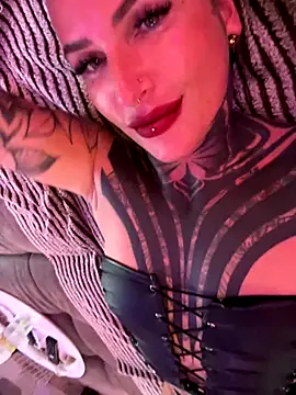 Snapshot of InkedBiitch chatting on 09-14-25, 05:13 InkedBiitch online show from 09-14-25, 05:13