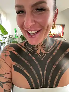 InkedBiitch online show from 10-26-25, 02:17