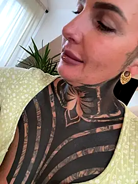 InkedBiitch online show from 10-25-25, 07:40