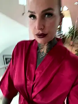 InkedBiitch online show from 10-28-25, 12:37