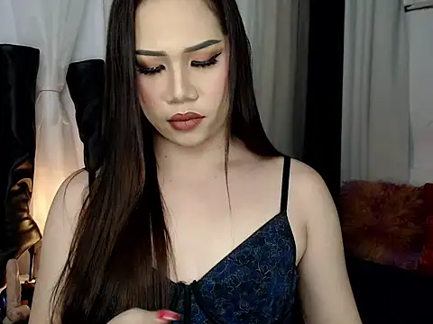 elise bloom69 online show from 10-31-25, 05:42