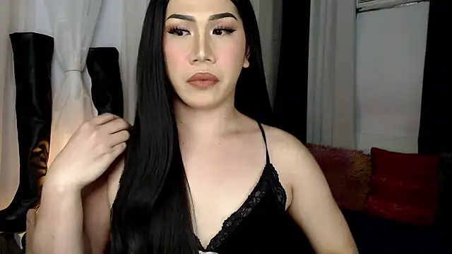 Snapshot of elise_bloom69 chatting on 10-19-25, 04:21 elise bloom69 online show from 10-19-25, 04:21
