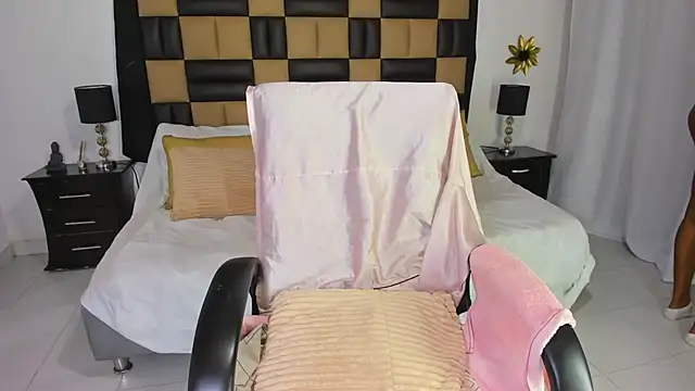 BarbieKano online show from 11-16-25, 12:04