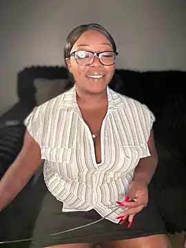 NikkiNoelanii online show from 05-19-26, 01:18