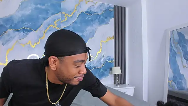 Kylieandjhonny online show from 12-21-25, 04:19