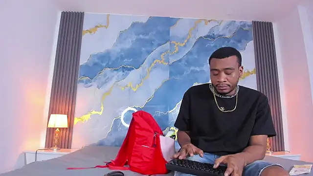 Kylieandjhonny online show from 12-20-25, 10:23