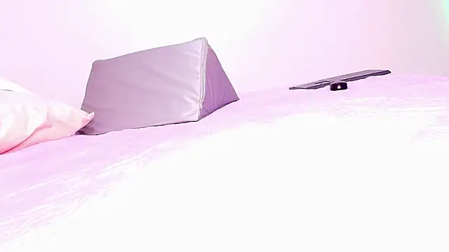  ebony-queen  online show from 11-21-25, 12:04