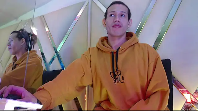 StefyFerrer online show from 10-26-25, 02:34