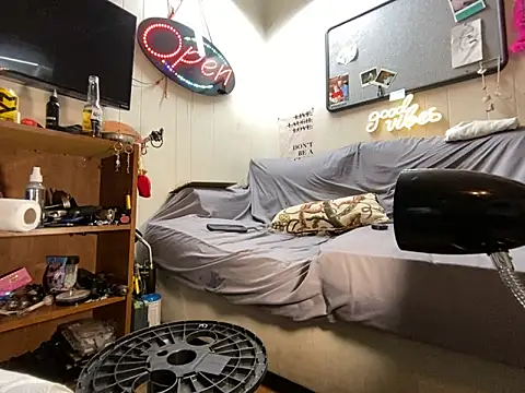 Snapshot of WhiteChocalate_69 chatting on 03-07-25, 06:00 WhiteChocalate 69 online show from 03-07-25, 06:00