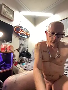 Snapshot of WhiteChocalate_69 chatting on 03-22-25, 02:14 WhiteChocalate 69 online show from 03-22-25, 02:14