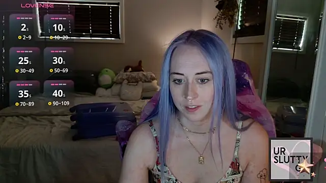 Snapshot of ursluttygf chatting on 05-30-26, 04:01 ursluttygf online show from 05-30-26, 04:01