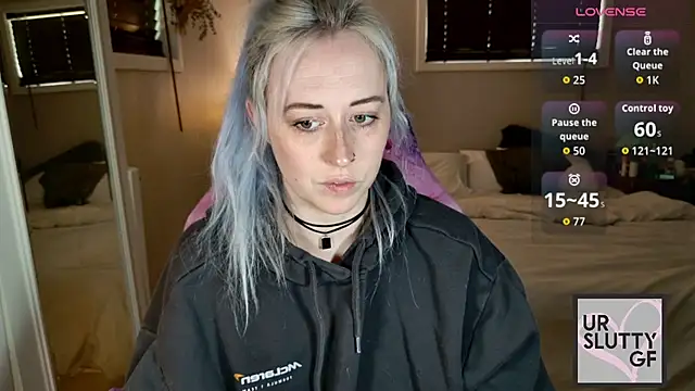 ursluttygf online show from 06-26-26, 04:57