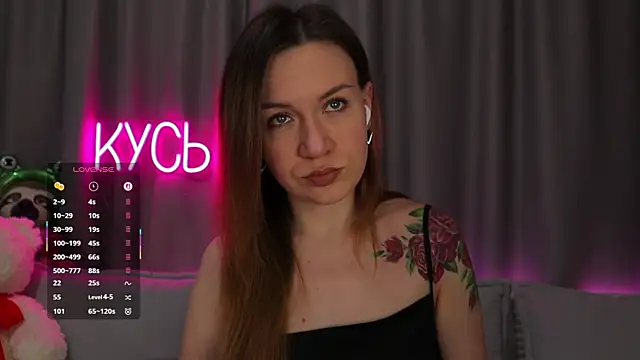  LadyMargo  online show from 11-20-25, 11:25