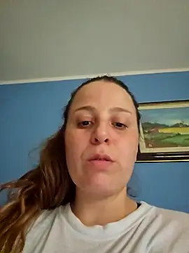 Snapshot of Emma96_hot chatting on 07-01-26, 09:42 Emma96 hot online show from 07-01-26, 09:42