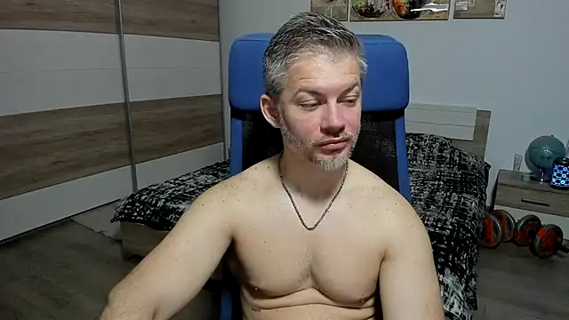 Snapshot of RobbyShawz chatting on 05-19-26, 04:30 RobbyShawz online show from 05-19-26, 04:30