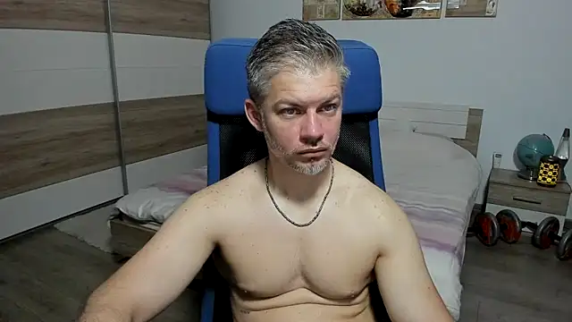 Snapshot of RobbyShawz chatting on 05-27-26, 04:31 RobbyShawz online show from 05-27-26, 04:31