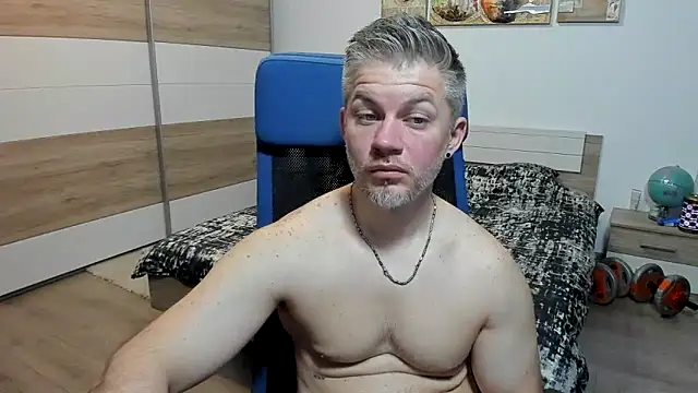 Snapshot of RobbyShawz chatting on 05-15-26, 06:44 RobbyShawz online show from 05-15-26, 06:44