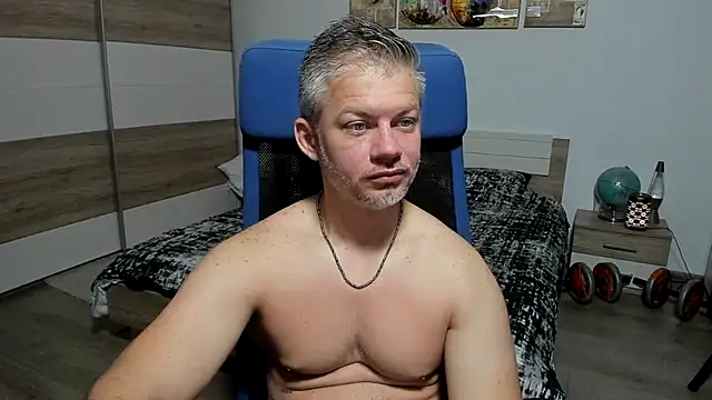 Snapshot of RobbyShawz chatting on 06-27-26, 04:29 RobbyShawz online show from 06-27-26, 04:29