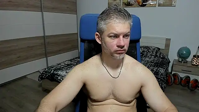 Snapshot of RobbyShawz chatting on 05-11-26, 04:58 RobbyShawz online show from 05-11-26, 04:58