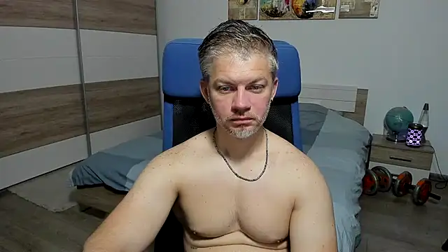 Snapshot of RobbyShawz chatting on 06-15-26, 04:23 RobbyShawz online show from 06-15-26, 04:23