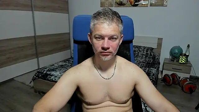 Snapshot of RobbyShawz chatting on 06-19-26, 04:07 RobbyShawz online show from 06-19-26, 04:07