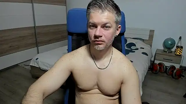 Snapshot of RobbyShawz chatting on 04-20-26, 04:15 RobbyShawz online show from 04-20-26, 04:15