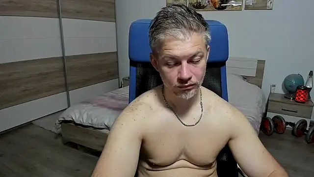 Snapshot of RobbyShawz chatting on 05-29-26, 04:29 RobbyShawz online show from 05-29-26, 04:29
