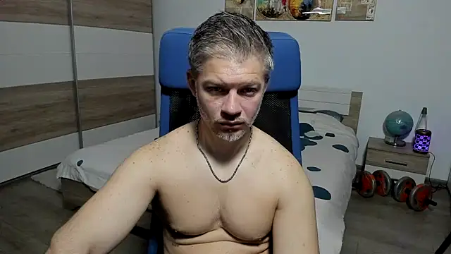 Snapshot of RobbyShawz chatting on 04-22-26, 04:19 RobbyShawz online show from 04-22-26, 04:19