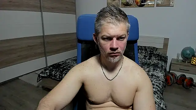 Snapshot of RobbyShawz chatting on 05-17-26, 05:51 RobbyShawz online show from 05-17-26, 05:51