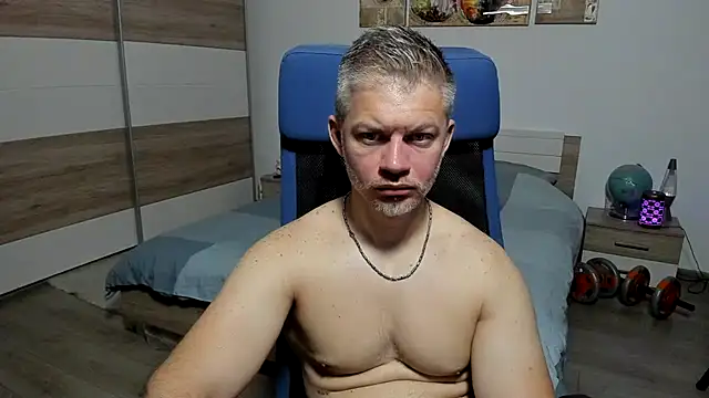 Snapshot of RobbyShawz chatting on 06-18-26, 04:11 RobbyShawz online show from 06-18-26, 04:11