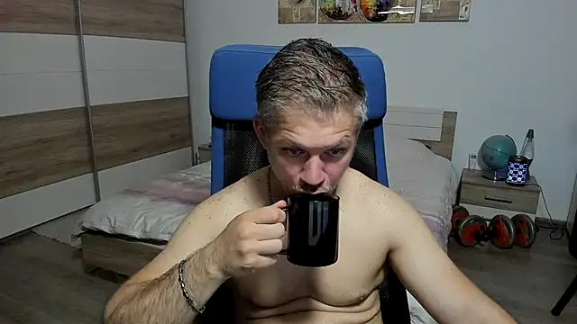 Snapshot of RobbyShawz chatting on 06-05-26, 03:55 RobbyShawz online show from 06-05-26, 03:55