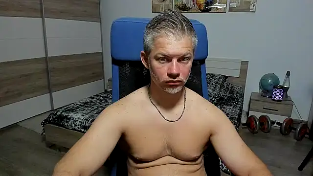 Snapshot of RobbyShawz chatting on 07-02-26, 04:18 RobbyShawz online show from 07-02-26, 04:18